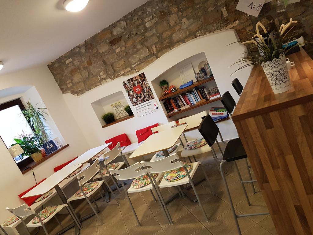 איזולה Hostel Alieti מראה חיצוני תמונה