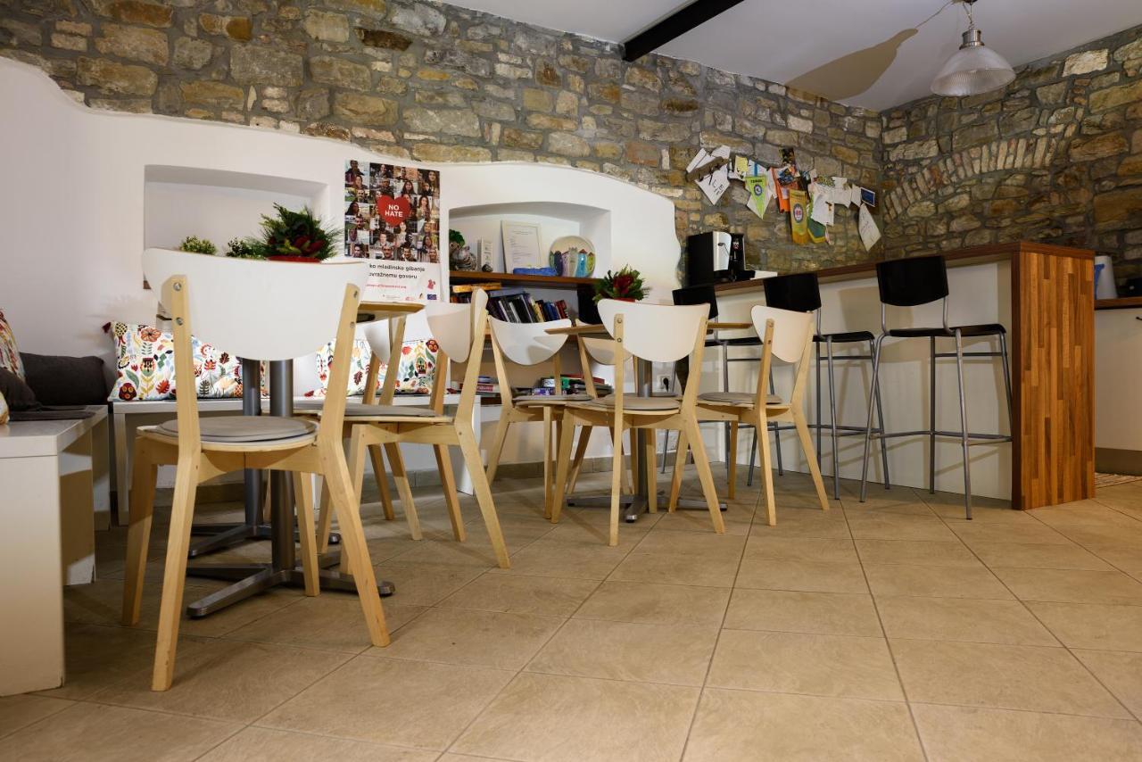 איזולה Hostel Alieti מראה חיצוני תמונה