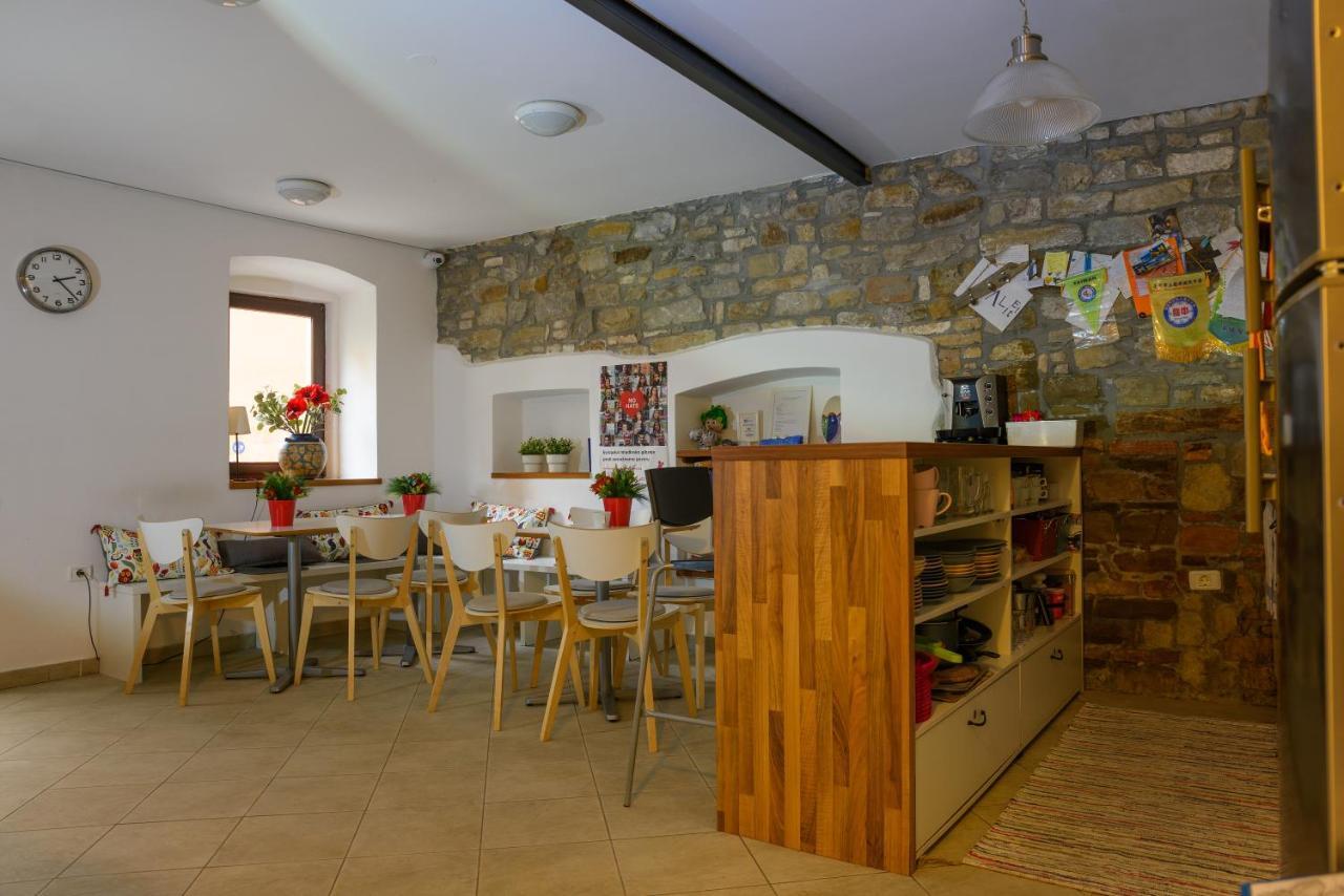 איזולה Hostel Alieti מראה חיצוני תמונה