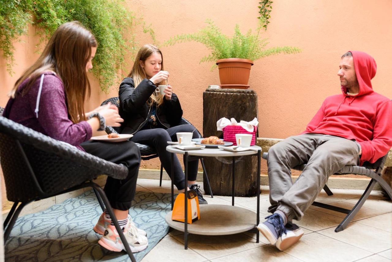 איזולה Hostel Alieti מראה חיצוני תמונה
